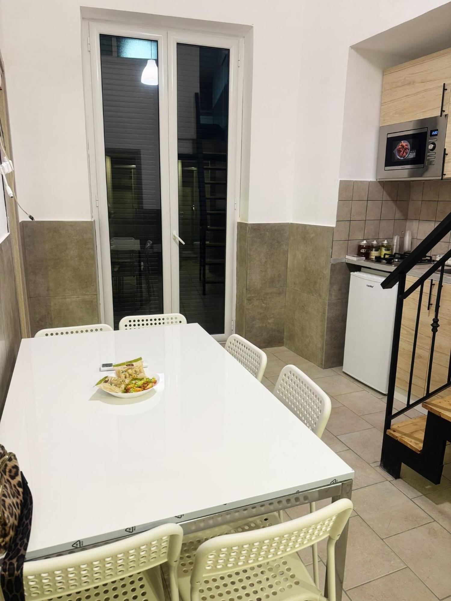 Two-Bedroom Apartment Balcony Terrace,1610440294:JPEG